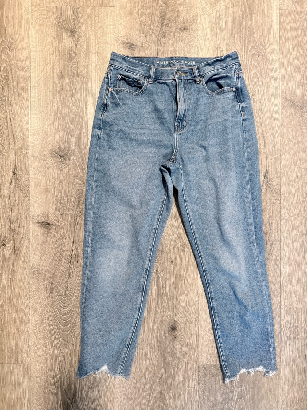 American Eagle Outfitters Light Wash High-Rise Cropped Jeans